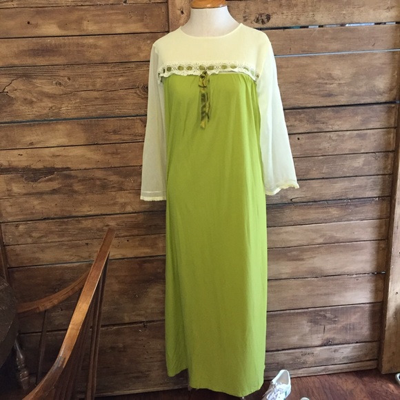 Vintage Other - Vintage avocado green cream 3/4 sleeve midi nightgown sleepwear sleep